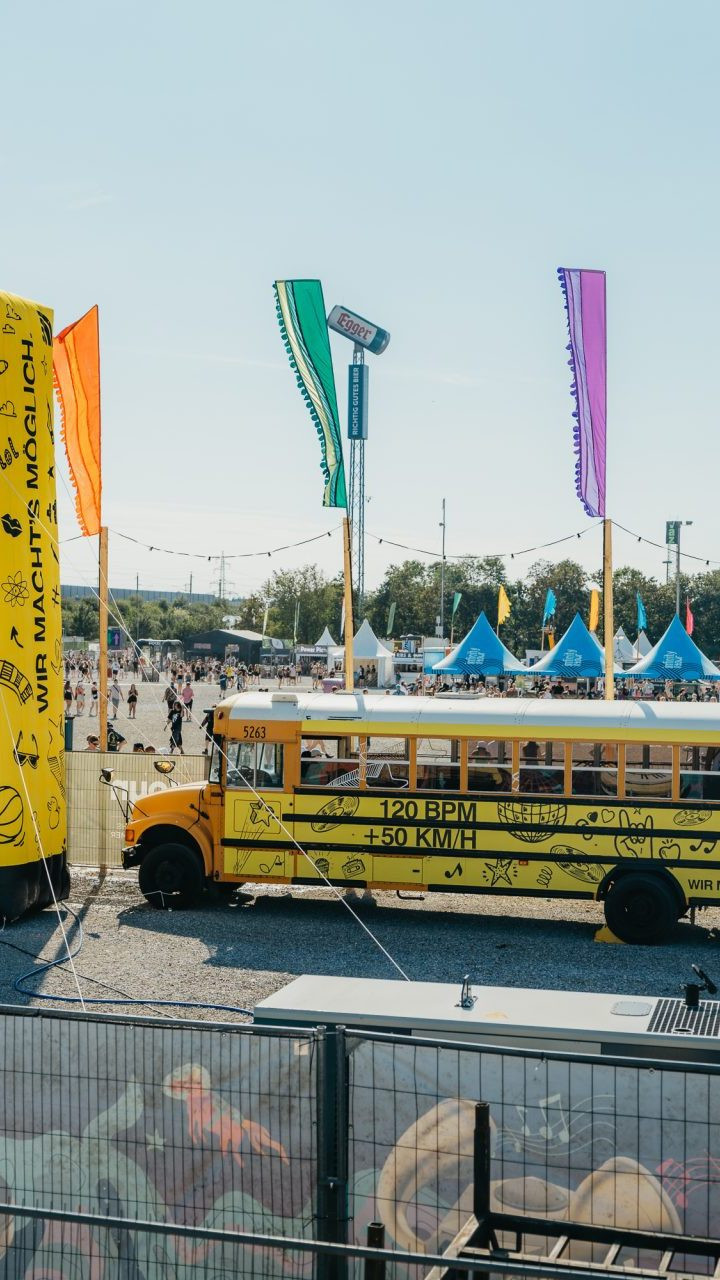 Schoolbus Stage am FM4 Frequency 2025