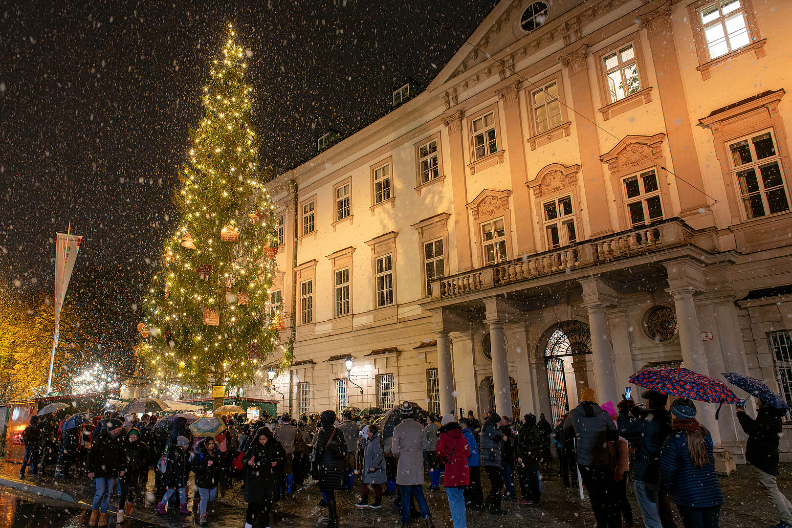 Salzburger Weihnachtsmarkt am Mirabellplatz 2025